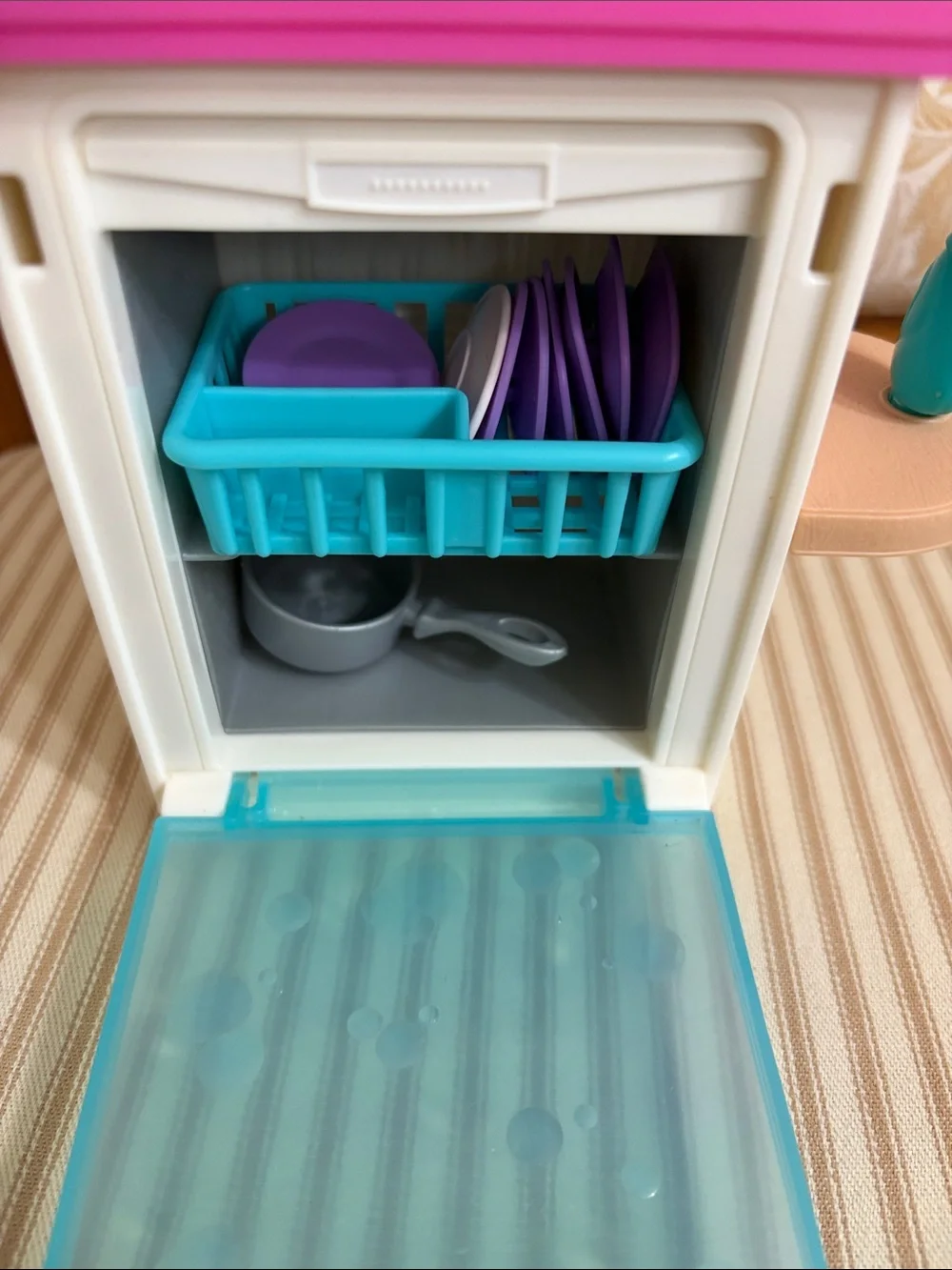 Barbie Indoor Furniture Set with Kitchen Dishwasher (2018)